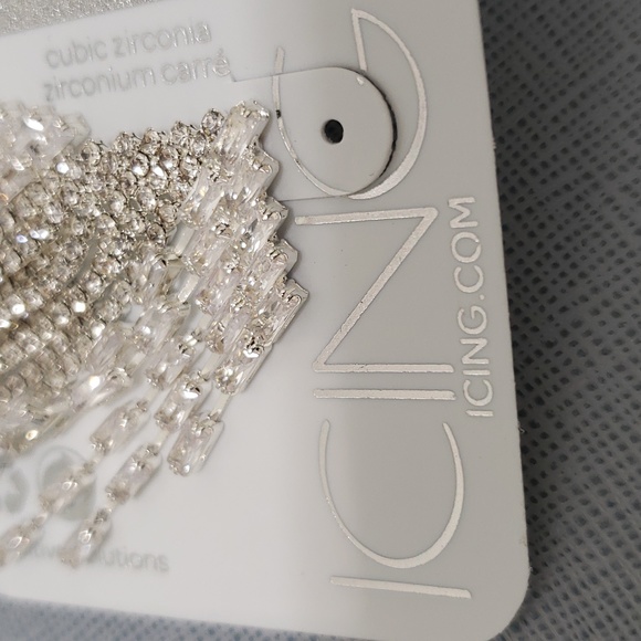NWT Beautiful Icing 3" Long Cubic Zirconia Waterfall Post Earrings - Picture 5 of 6